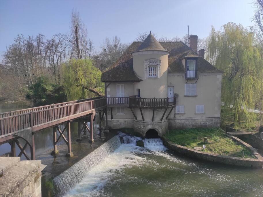 Gite Les Petites Bruyeres Veneux-les-Sablons Exterior foto