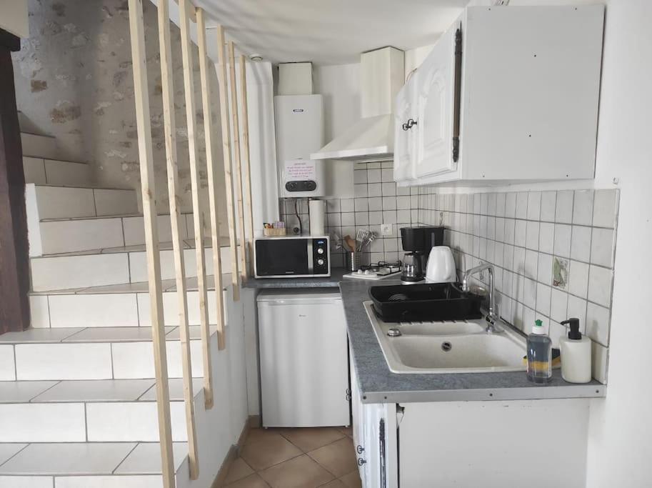 Gite Les Petites Bruyeres Veneux-les-Sablons Exterior foto